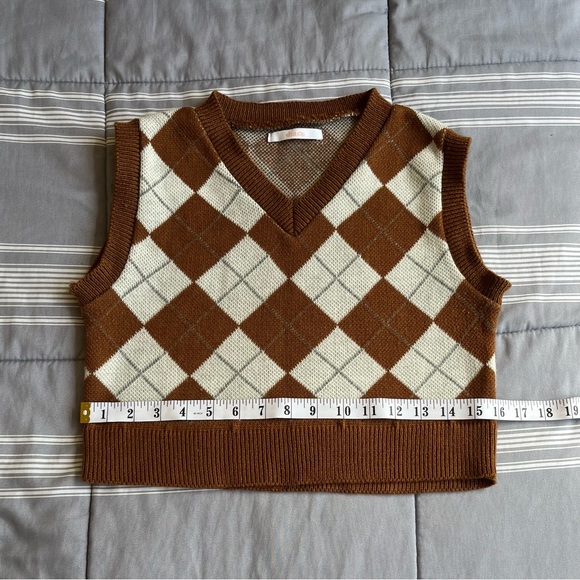 Brown argyle sweater vest - Picture 4 of 6